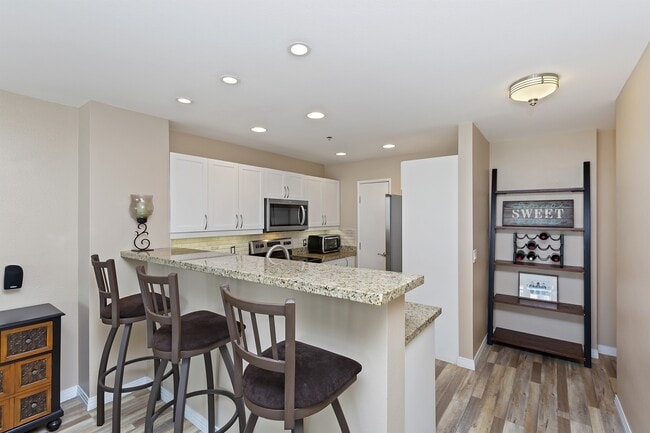 Building Photo - 427 9th Ave