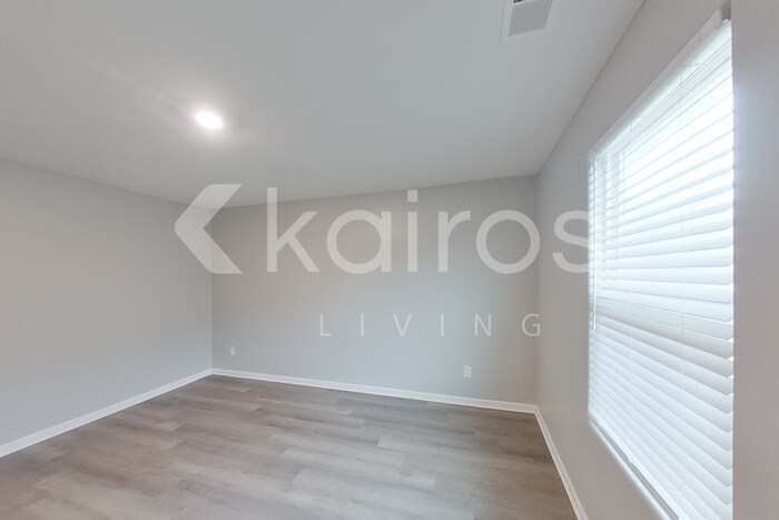 Building Photo - 35 E Luminous Way