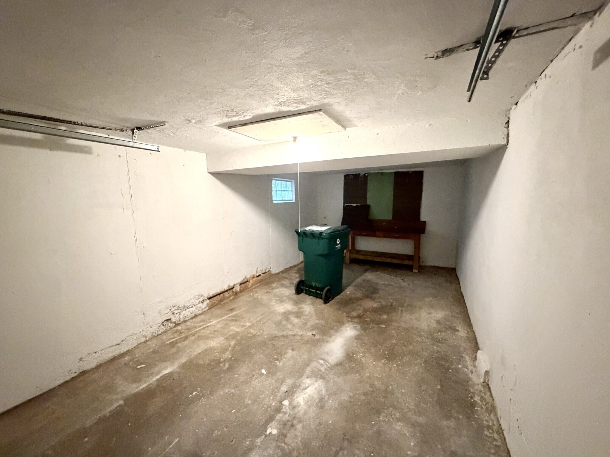 Building Photo - 745 Wilbud Dr