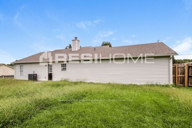 Building Photo - 116 Meadow Green Dr