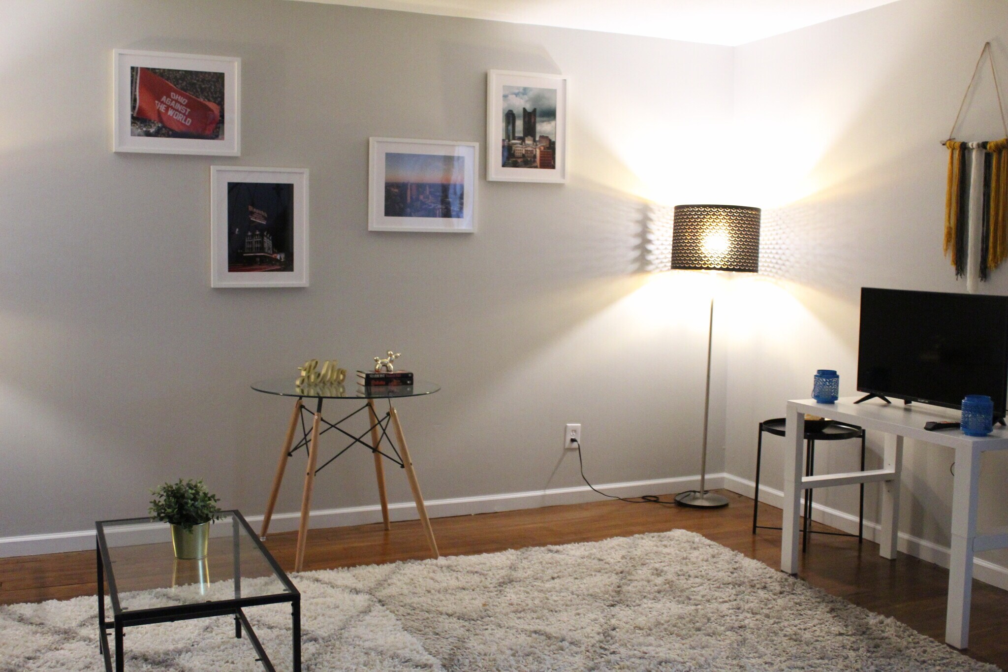 Building Photo - 891 S Weyant Ave