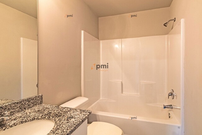 Building Photo - 1710 Hannah Ct