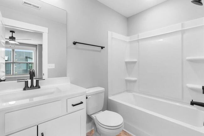 Building Photo - 302 Jonathan Wade Cir