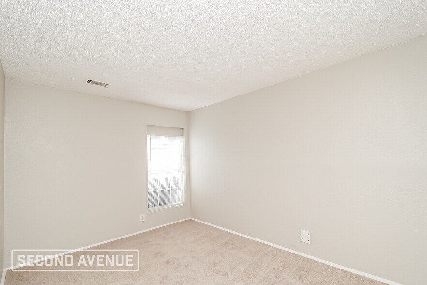 Building Photo - 127 Woodhill St