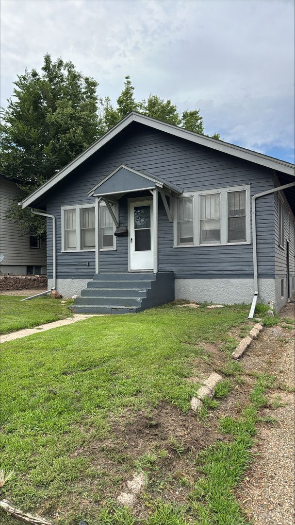 Building Photo - 925 22nd St