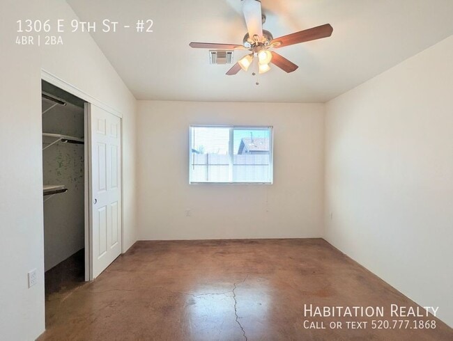 Building Photo - 1306 E 9th St