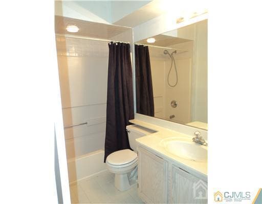 Building Photo - 1725 Waterford Dr