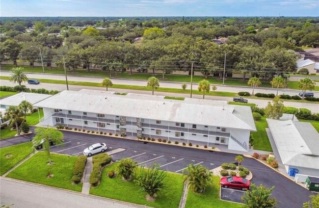 Building Photo - 55+Community - ANNUAL  1/1 GREAT LOCATION - UPDATED UNIT WITH COMMUNITY HEATED POOL!