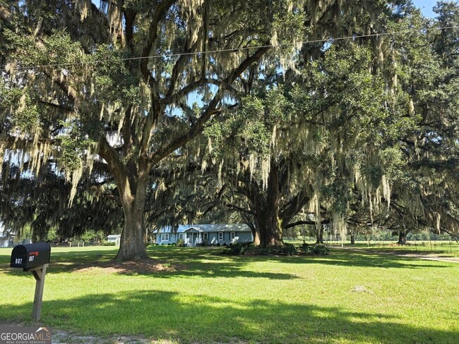 Building Photo - 807 Pound Rd