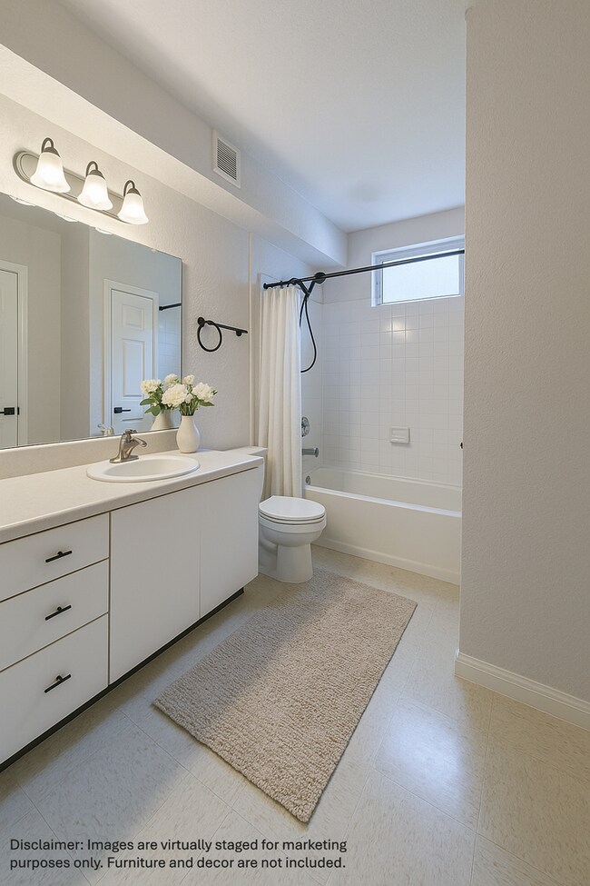 Building Photo - Must see! First floor, updates throughout! 902 square feet