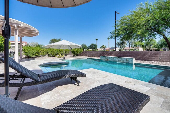 Building Photo - 16426 W Boulder Vista Dr