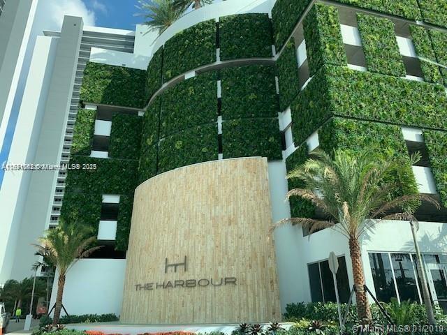 Building Photo - 16385 Biscayne Blvd