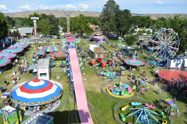 Building Photo - 812 S Washington Ave