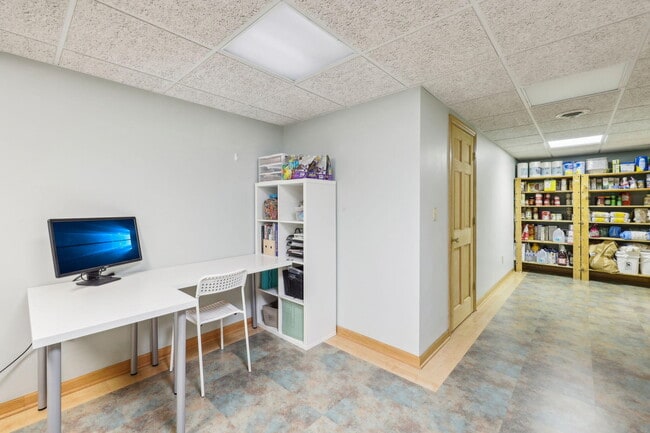 Building Photo - 14445 Cameron Ct