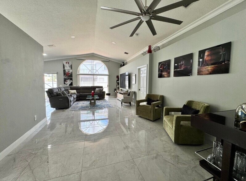 Building Photo - 18038 Rhumba Way