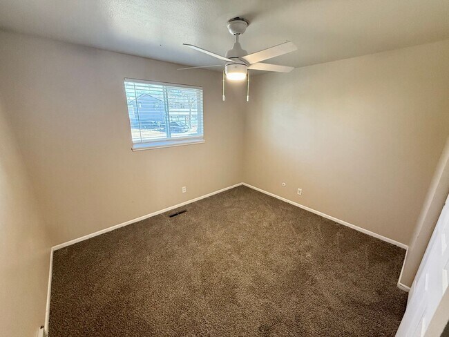 Building Photo - Charming, Updated Ranch-Style Home Near Lake Loveland