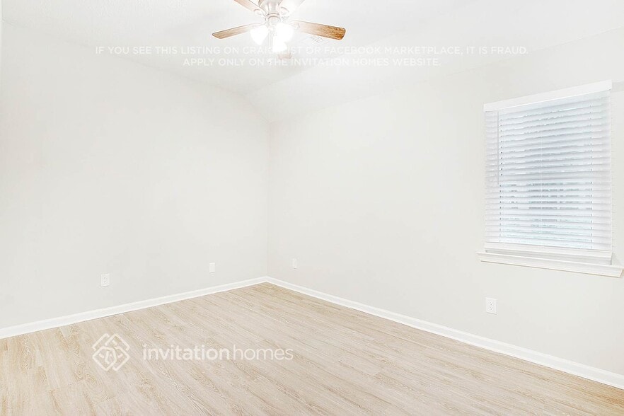 Building Photo - 883 Columbia Ct