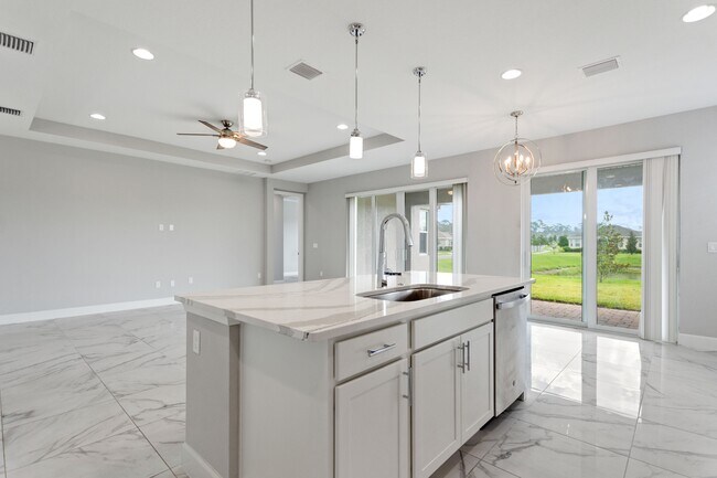 Building Photo - 1125 Victoria Hills Dr S
