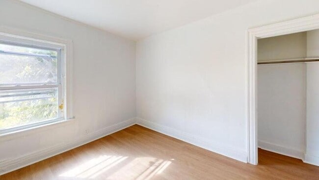 Building Photo - 588 Brown St