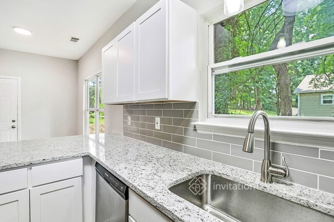 Building Photo - 3986 Bakers Ferry Rd SW