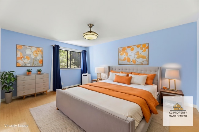 Building Photo - 2 Bedroom Townhome with Private Yard and 2 Car Garage in Santa Clara