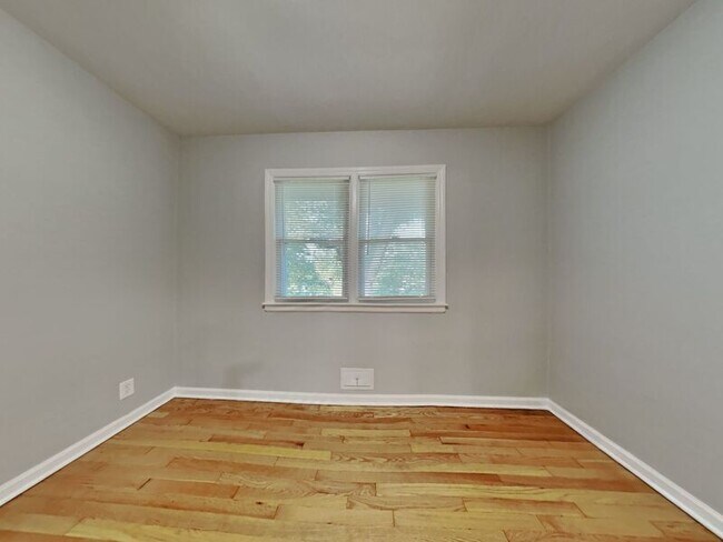 Building Photo - 3409 S Maywood Ave