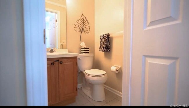 Building Photo - 1 Shadow Vale Dr