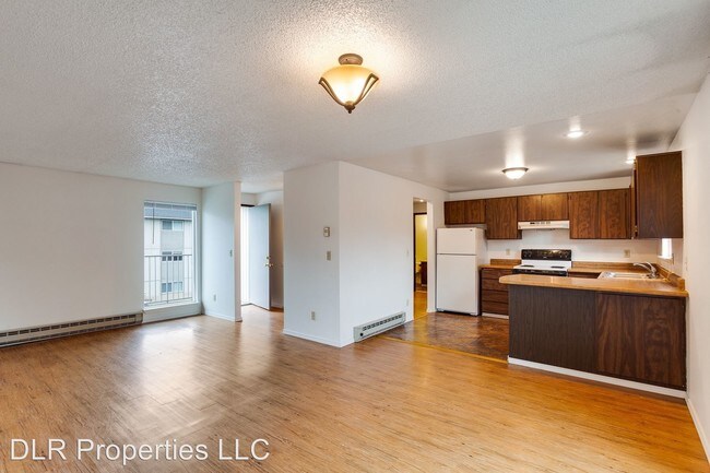 Building Photo - 1001 Emma Ave