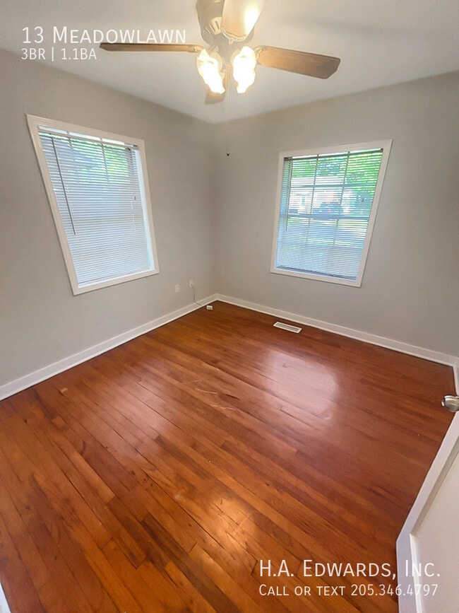 Building Photo - 13 Meadowlawn-