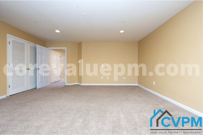 Building Photo - 1023 Railbed Dr