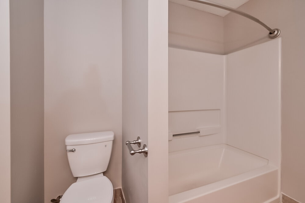 Building Photo - 1928 Thomas St