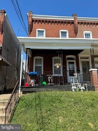 Building Photo - 2106 W 4th St
