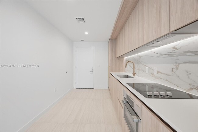 Building Photo - 77 SE 5th St