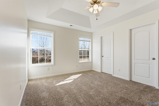 Building Photo - 104 Bataleur Ct