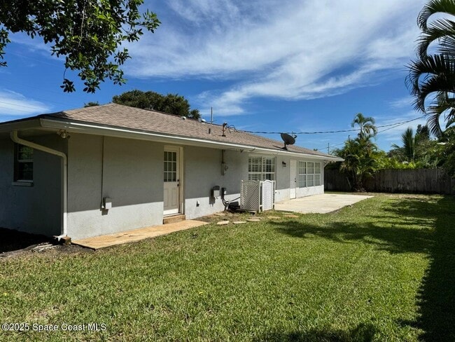 Building Photo - 2130 S Patrick Dr