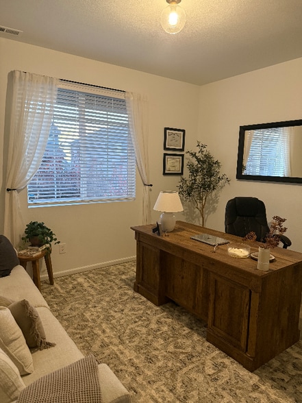 Building Photo - 5106 Makalu Dr