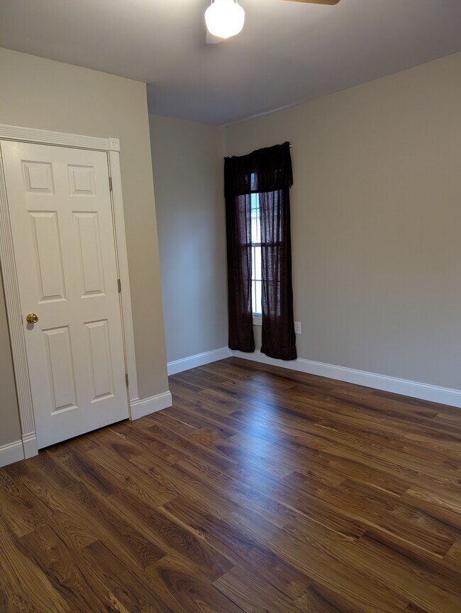 Building Photo - 46 N Fulton St