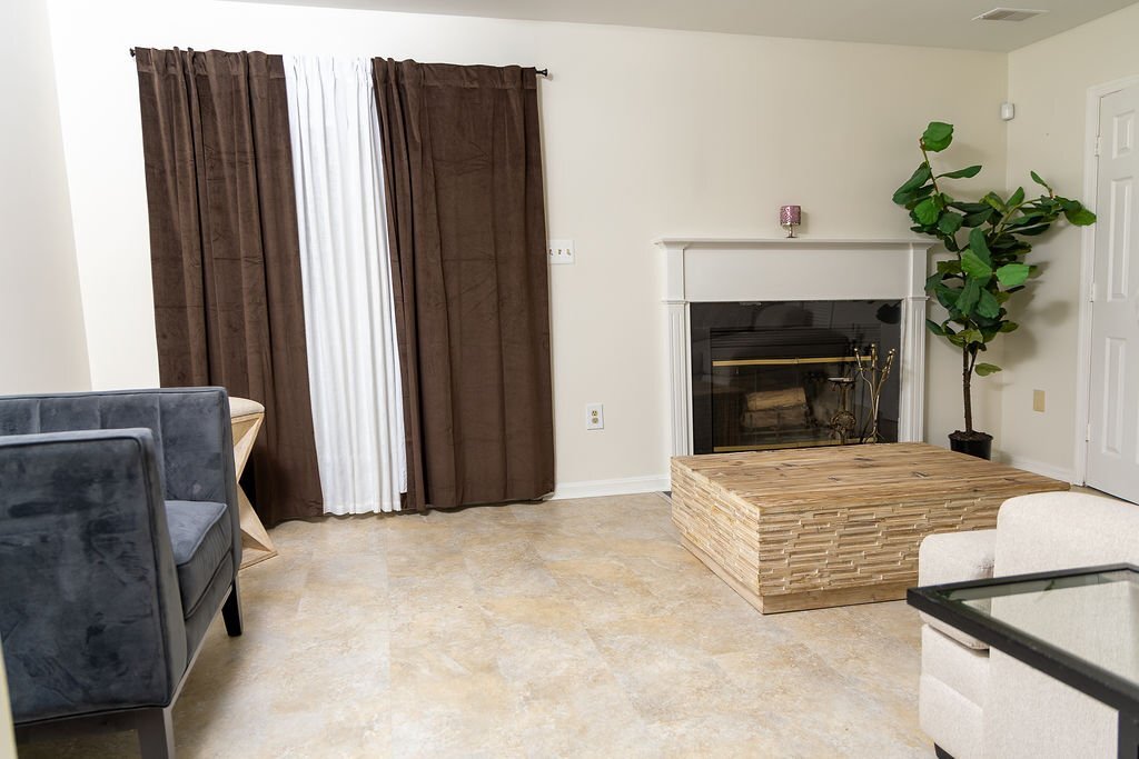 Building Photo - 16015 Elegant Ct