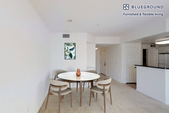 Building Photo - 3200 Rubino Dr