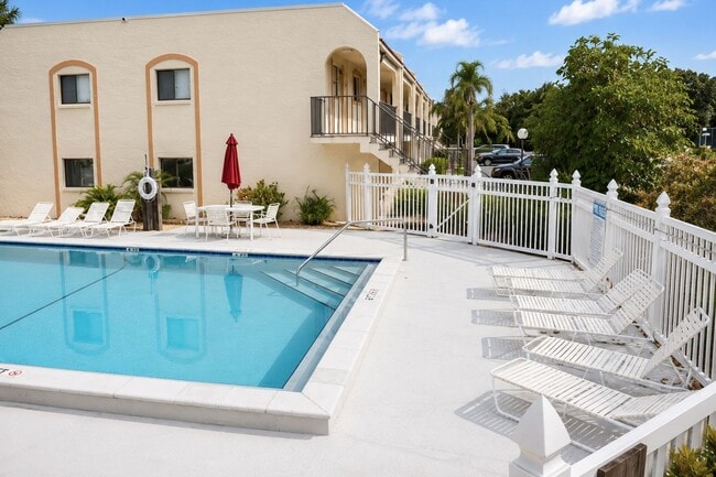 Building Photo - 16341 Dublin Cir
