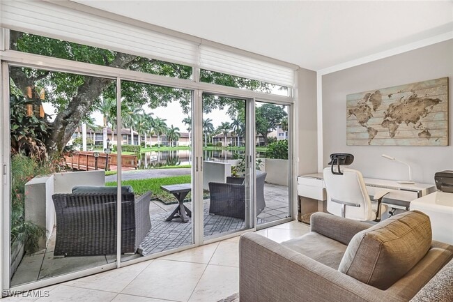 Building Photo - 185 Cypress Way E