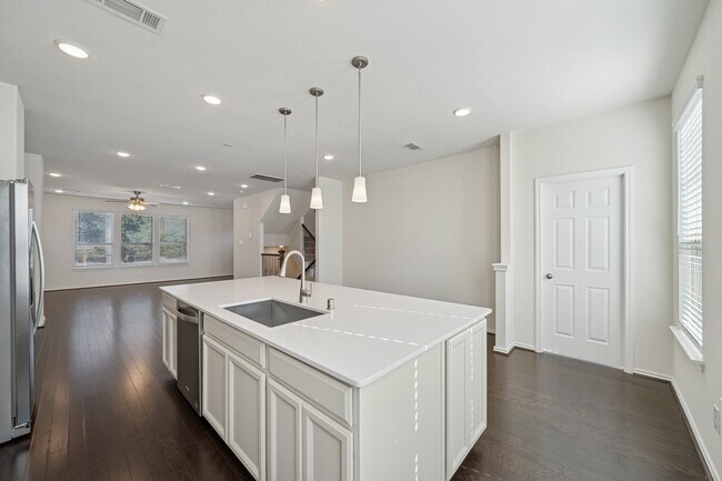 Building Photo - 8604 Hollyoaks Creek Ln