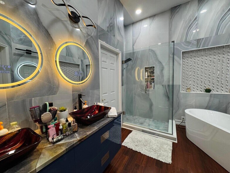 Building Photo - 11745 Via Lucerna Cir