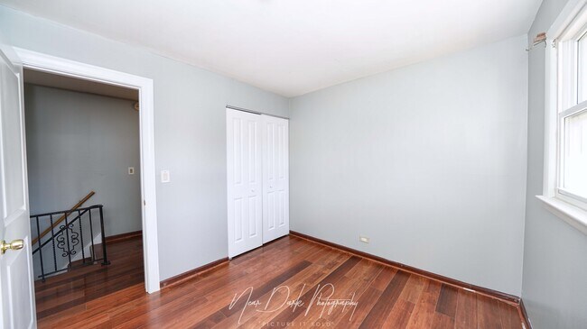 Building Photo - 7913 N Nordica Ave