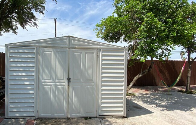 Building Photo - 3Bed/2 Bath Well kept and Upgraded! ( Mcallen TX )