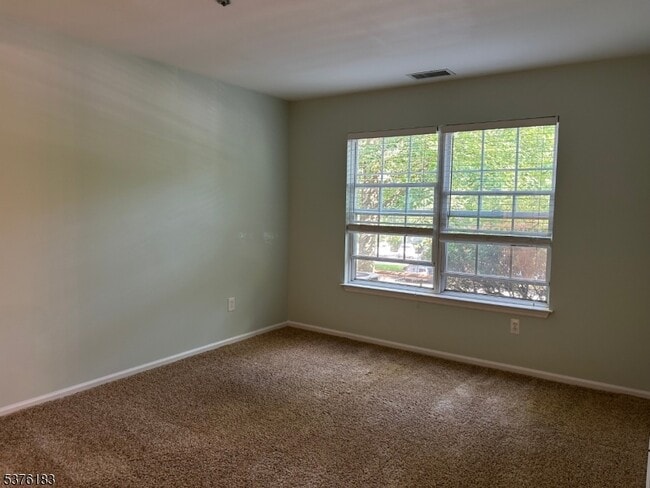 Building Photo - 404 Chatfield Dr