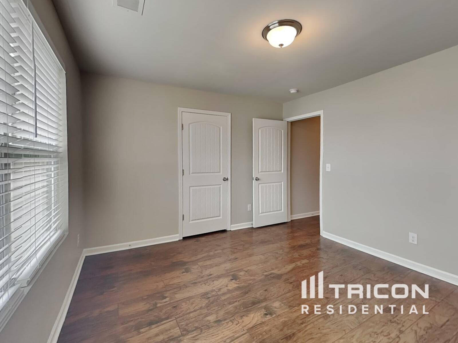 Building Photo - 832 Foxdale Dr