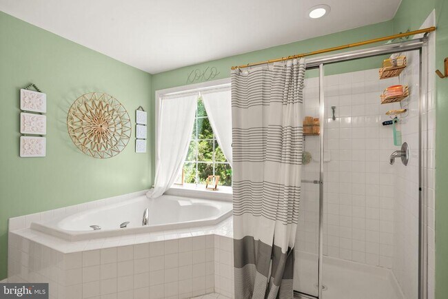 Building Photo - 6050 Smooth Stone Pl