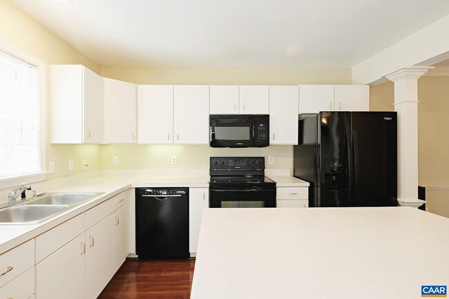 Building Photo - 3400 Moubry Ln