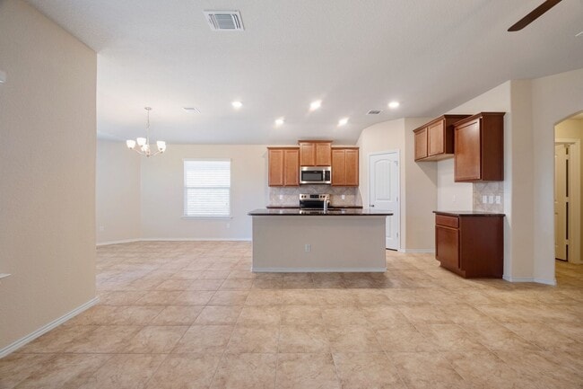 Building Photo - Spacious 3 Bedroom, 2 Bath Home in Jarrell w/ Easy Access to IH-35